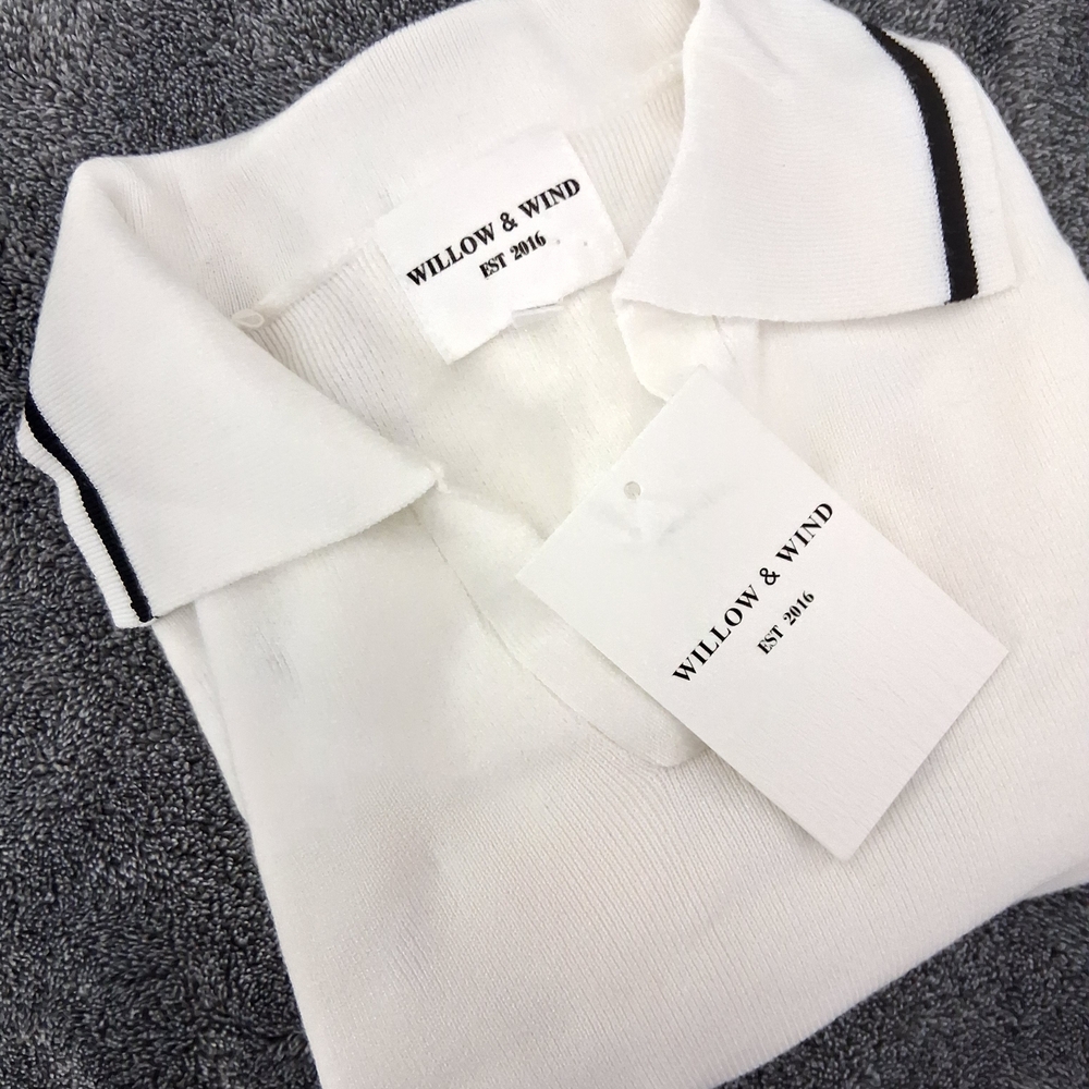 Brand NEW White Collared Sweater with Black Trim - Picture 2 of 7